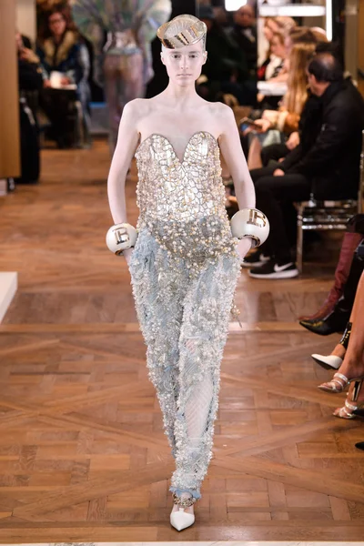 Look 9